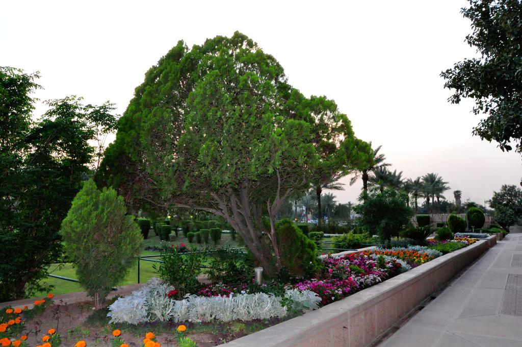 Royal Tulip Alrasheed Hotel Baghdād Екстериор снимка