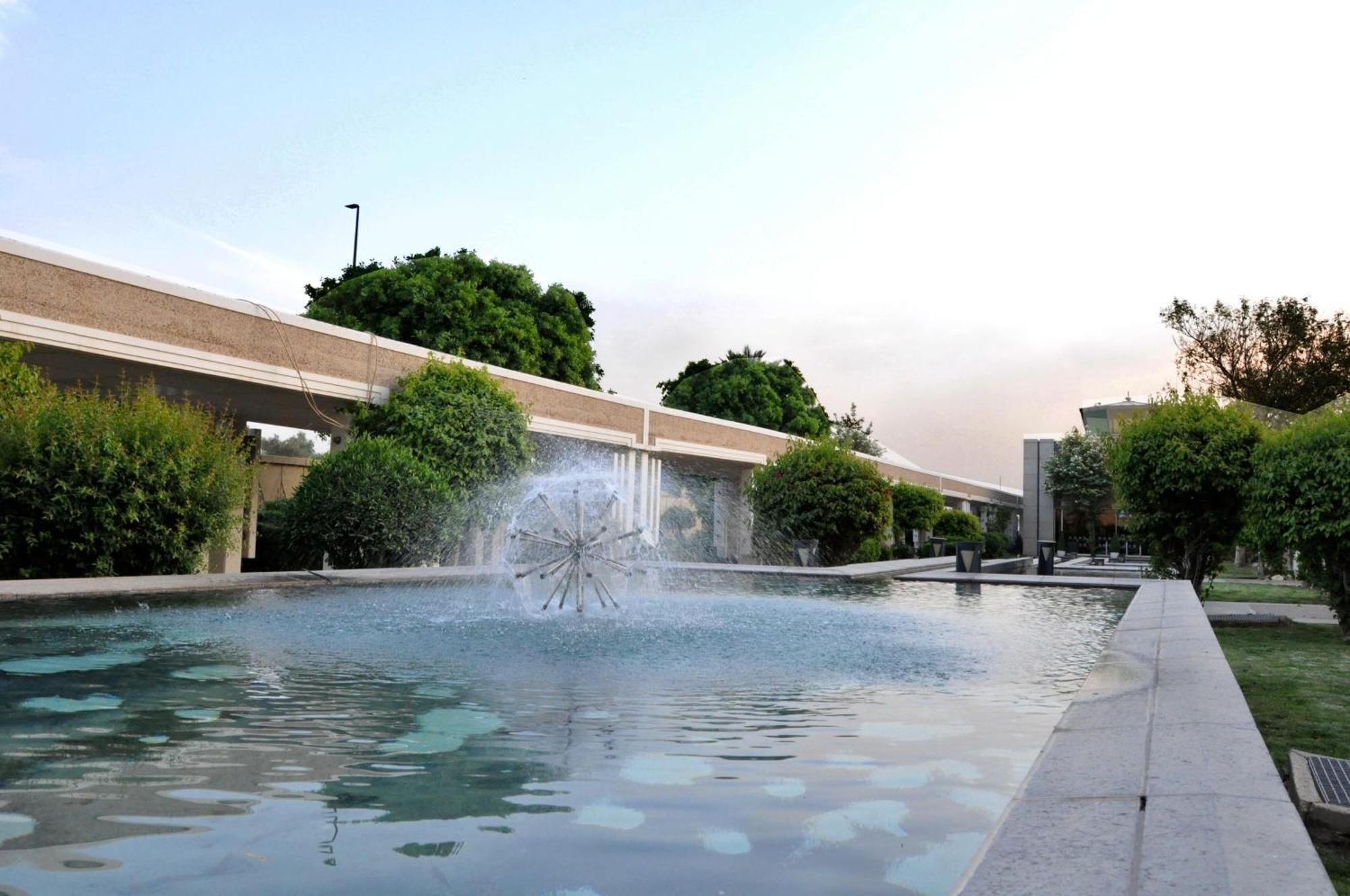 Royal Tulip Alrasheed Hotel Baghdād Екстериор снимка