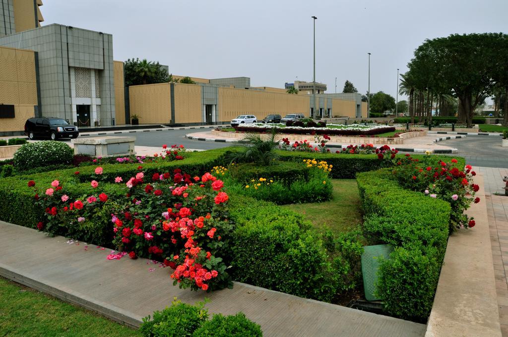 Royal Tulip Alrasheed Hotel Baghdād Екстериор снимка