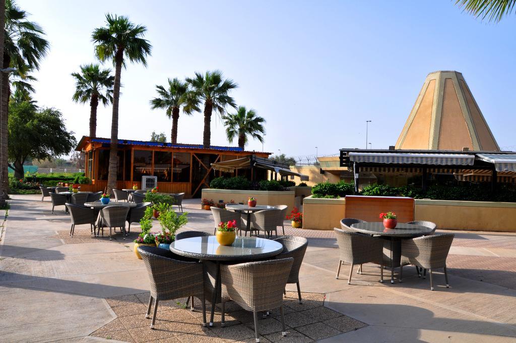Royal Tulip Alrasheed Hotel Baghdād Екстериор снимка